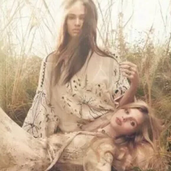 NWT $149 Zara Limited Edition Embroidered Blouse - MEDIUM - Picture 1 of 12